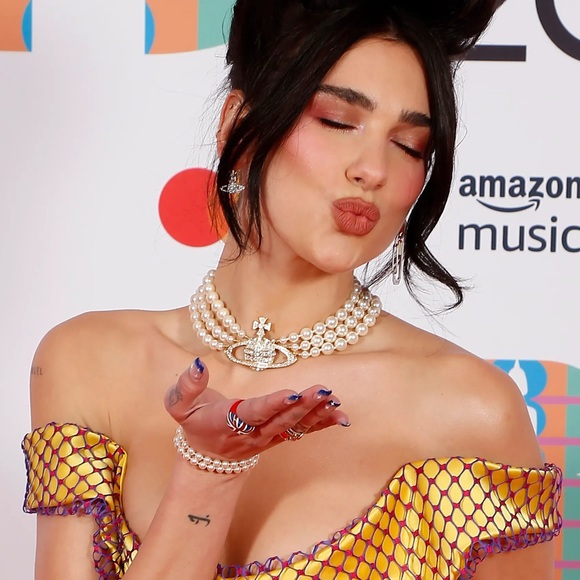 Vivienne Westwood Three Row Pearl Pearls Bas Relief Choker Cream White Necklace - Picture 13 of 17